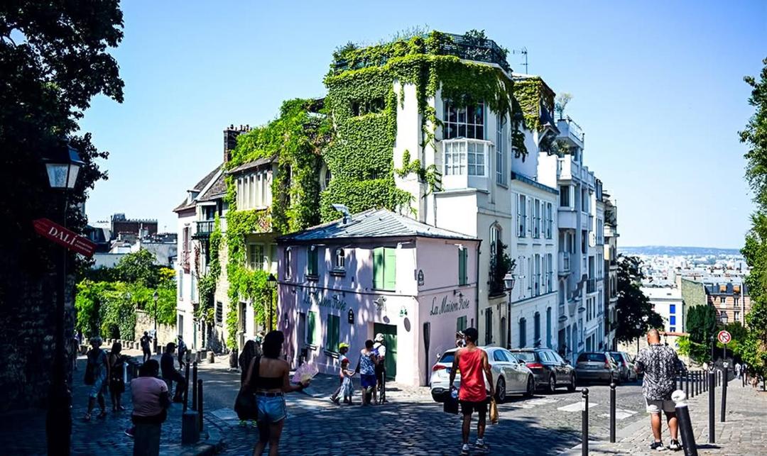 WHY MONTMARTRE?
