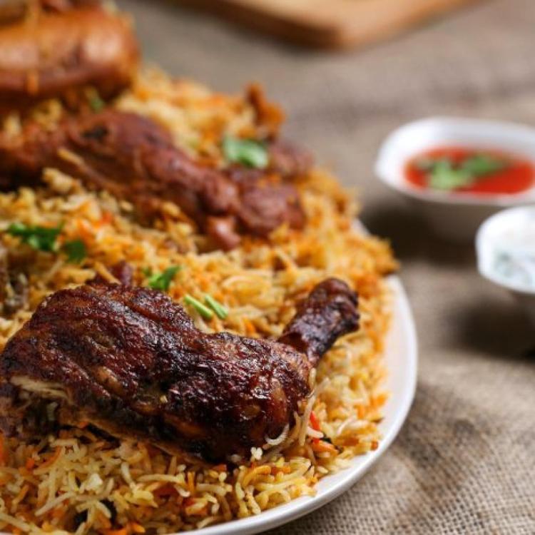 Abu Dhabi Food Tour - Secret Food Tours